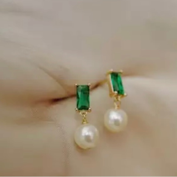 Private Label Jewelry - Green Zircon And Pearl Drop Earrings, Minimalist Earrings, Timeless